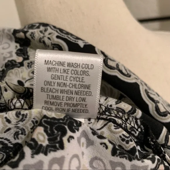 Croft & Barrow multi colored patterned Blouse size 2X - Picture 7 of 7